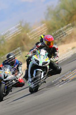 media/Nov-05-2022-SoCal Trackdays (Sat) [[f8d9b725ab]]/Turn 2 (1120am)/